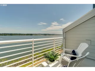 Photo #2: 23364257 Listing