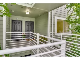 Photo #4: 23364257 Listing