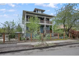 Photo #1: 23365424 Listing 