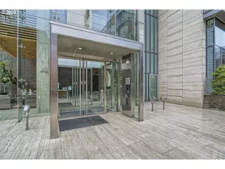 Photo #2: 23366162 Listing 