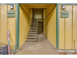 Photo #4: 23366988 Listing 
