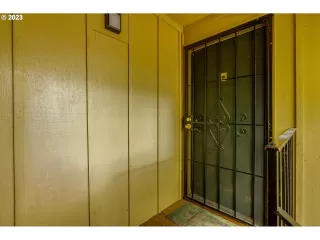 Photo #5: 23366988 Listing 