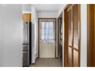 Photo #3: 23367005 Listing 