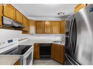 Photo #5: 23367005 Listing 