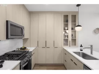 Photo #4: 23370102 Listing