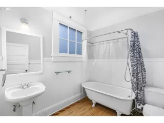 Photo #4: 23370708 Listing 