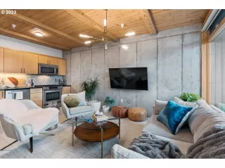 Photo #1: 23371329 Listing