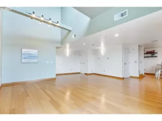 Photo #6: 23371931 Listing