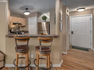 Photo #2: 23372084 Listing