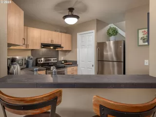 Photo #3: 23372084 Listing