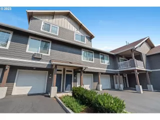 Photo #2: 23372734 Listing 