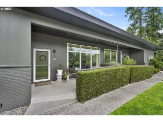 Photo #1: 23373493 Listing