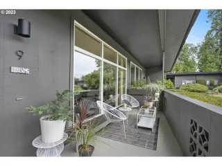 Photo #2: 23373493 Listing