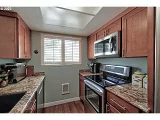 Photo #6: 23373728 Listing 