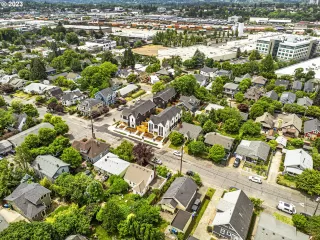 Photo #3: 23373746 Listing