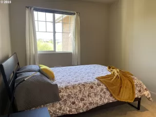 Photo #4: 23374993 Listing