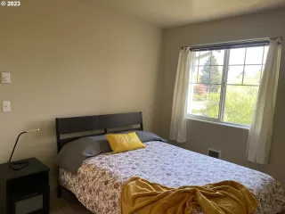 Photo #5: 23374993 Listing