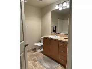 Photo #6: 23374993 Listing