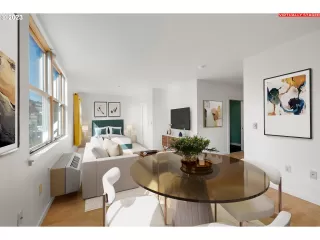 Photo #4: 23375095 Listing