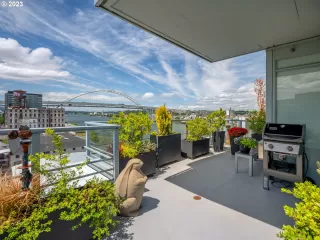 Photo #6: 23375652 Listing