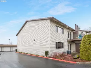 Photo #2: 23378874 Listing