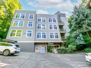 Photo #1: 23379548 Listing