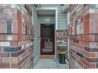 Photo #1: 23380928 Listing