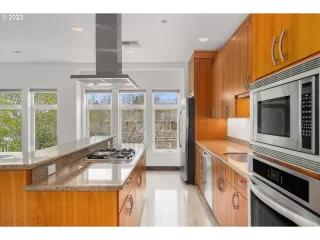 Photo #1: 23382064 Listing