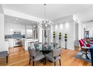 Photo #6: 23382750 Listing