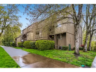 Photo #1: 23383105 Listing