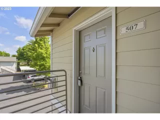 Photo #2: 23383770 Listing 