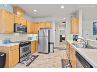 Photo #6: 23383811 Listing 