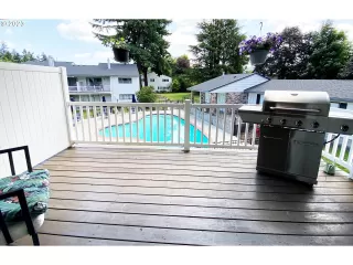 Photo #4: 23384445 Listing