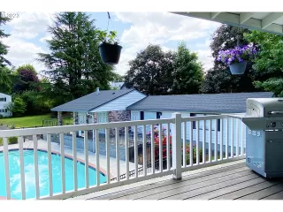 Photo #5: 23384445 Listing