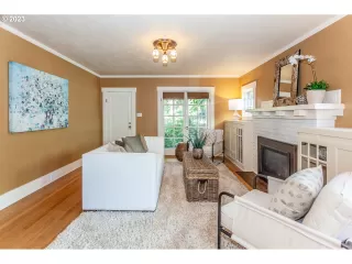 Photo #5: 23384536 Listing 