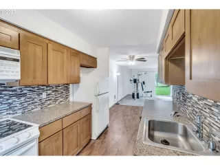 Photo #2: 23384620 Listing