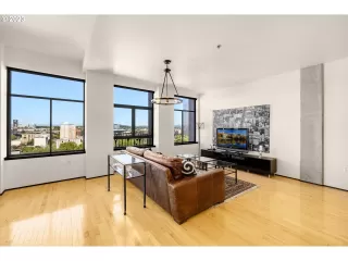 Photo #2: 23385231 Listing 