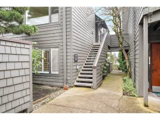 Photo #1: 23385775 Listing