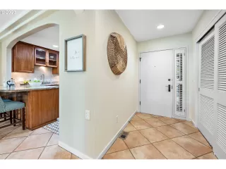 Photo #3: 23385775 Listing