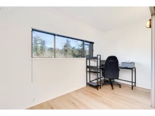 Photo #6: 23386894 Listing