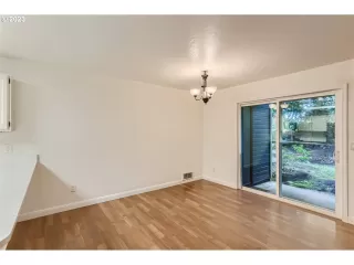 Photo #4: 23387236 Listing 