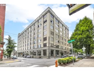 Photo #3: 23388709 Listing 