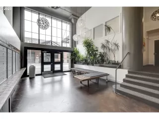 Photo #4: 23388709 Listing 