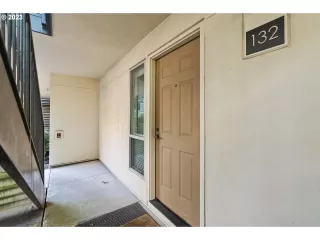 Photo #1: 23389058 Listing