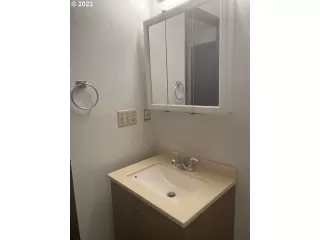 Photo #3: 23390704 Listing 