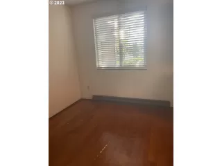 Photo #6: 23390704 Listing 