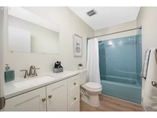 Photo #1: 23391616 Listing 