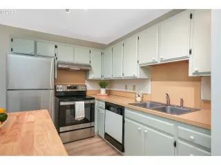 Photo #4: 23391616 Listing 