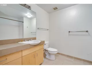 Photo #4: 23391831 Listing