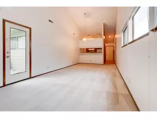 Photo #5: 23393543 Listing 